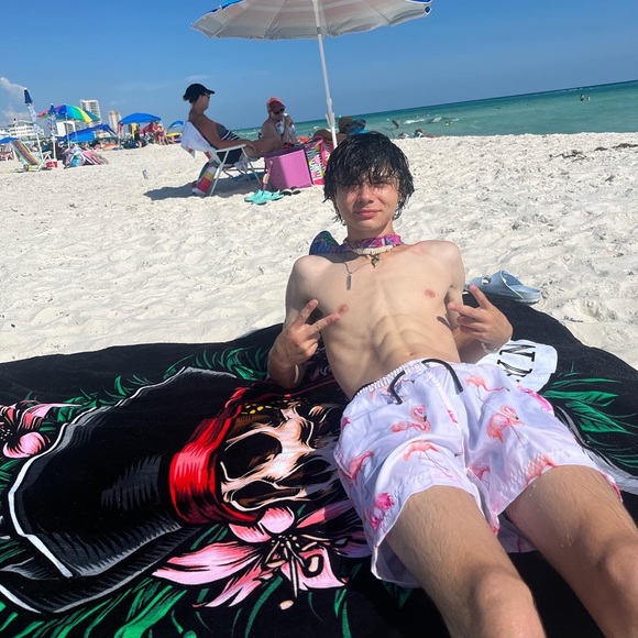 Meet your Posher, Dalton - Picture 7 of 7